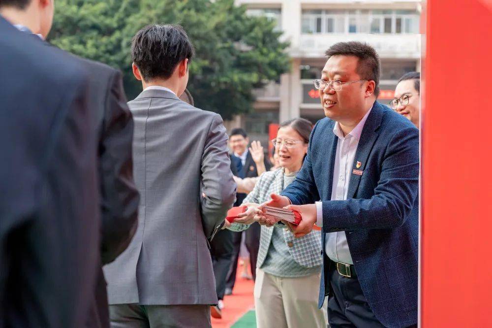 华体会官网 Karsa迎来五赛季出色发挥，美国队观众热烈欢呼！再创辉煌时刻