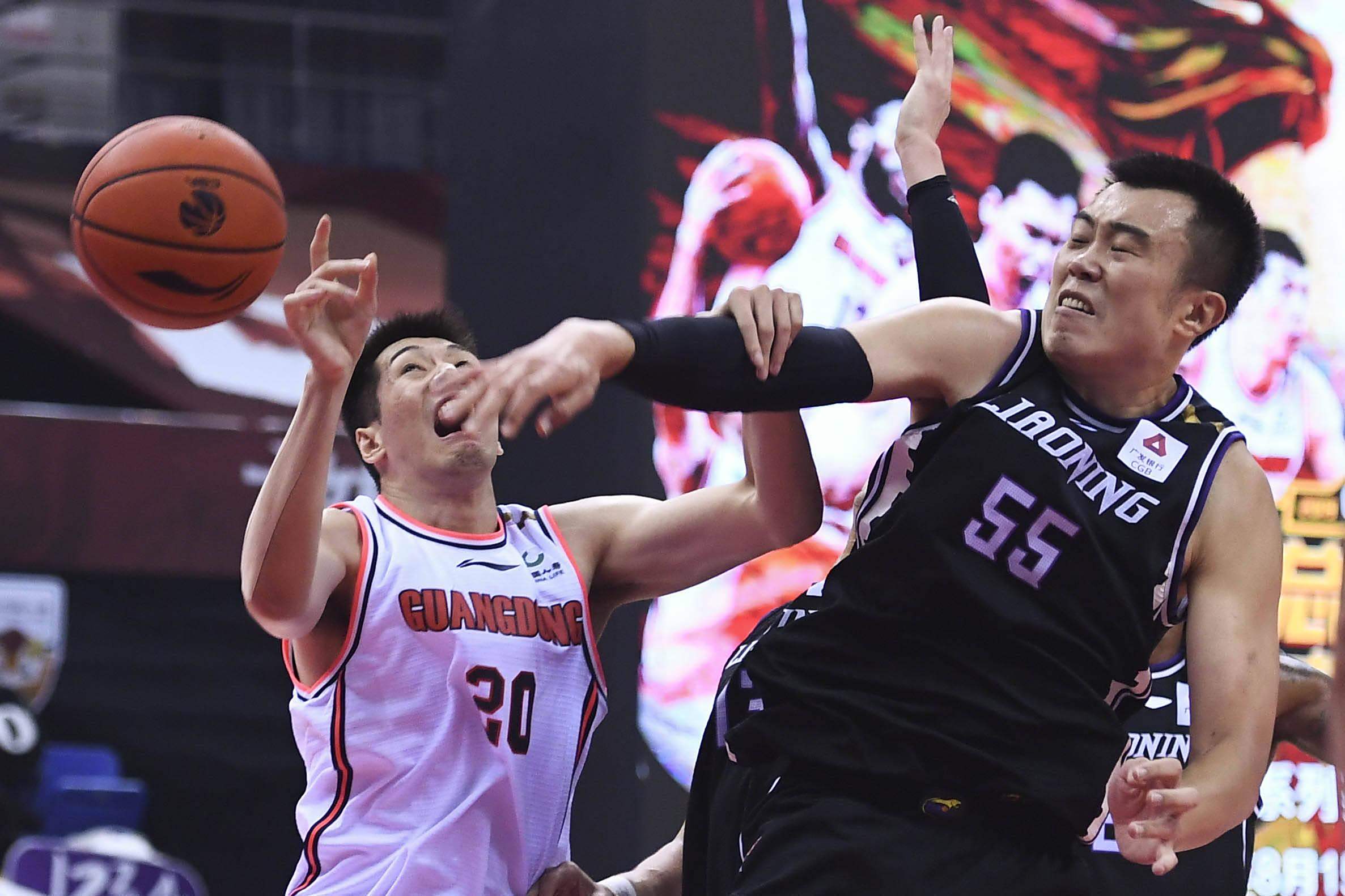 hthKarsa迎来三赛季出色发挥，RNG观众热烈欢呼！上演精彩一战(karsa是哪个战队)