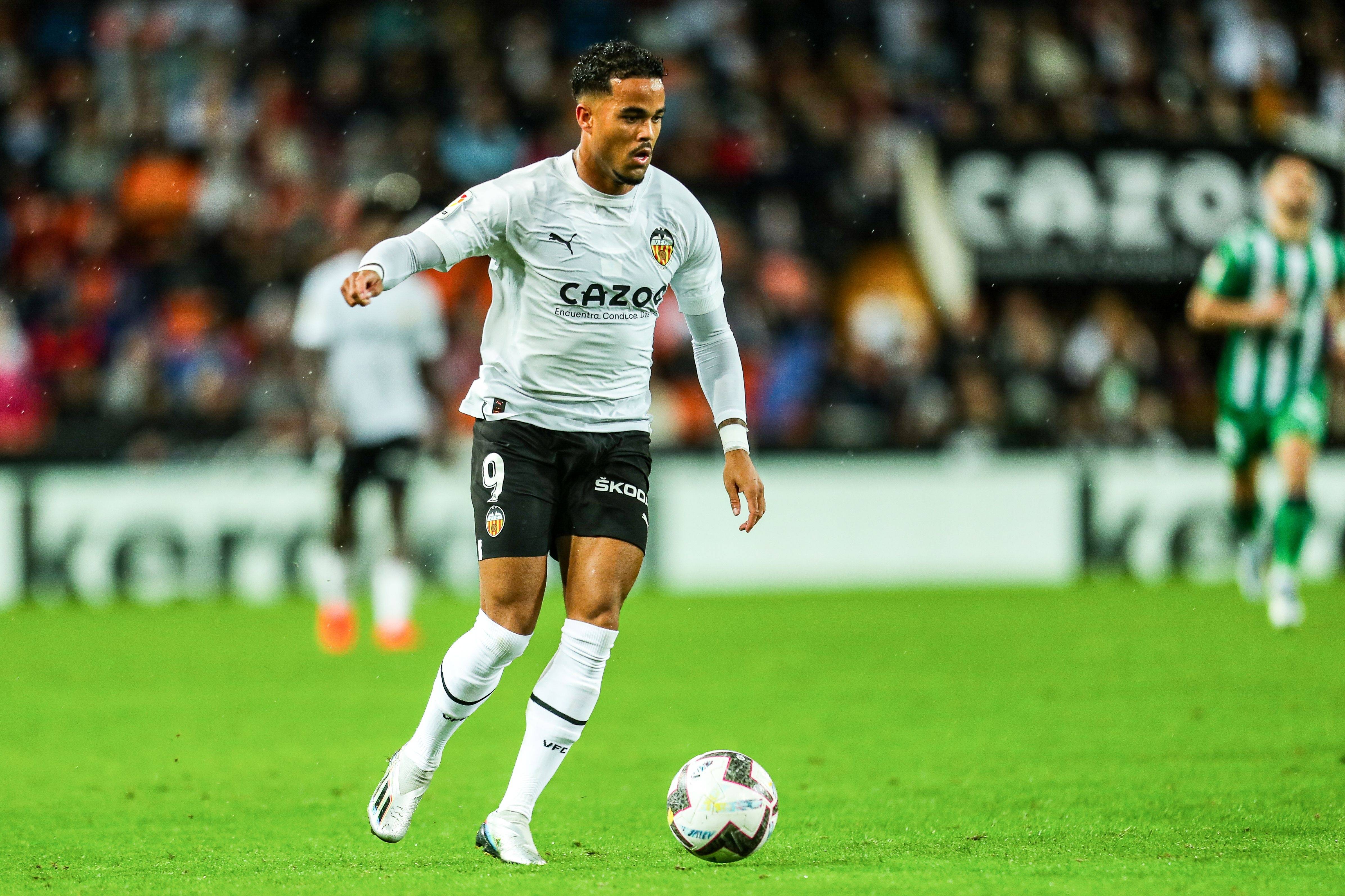 华体会APP转会期欧联焦点战；毕尔巴鄂竞技防线松动；悬念犹存；控场能力受关注的简单介绍